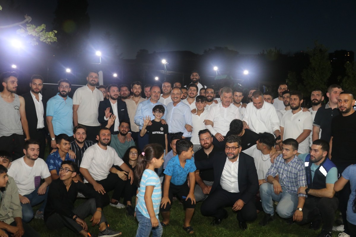 ÖZHASEKİ, İSTANBUL'DA VATANDAŞLA BULUŞTU