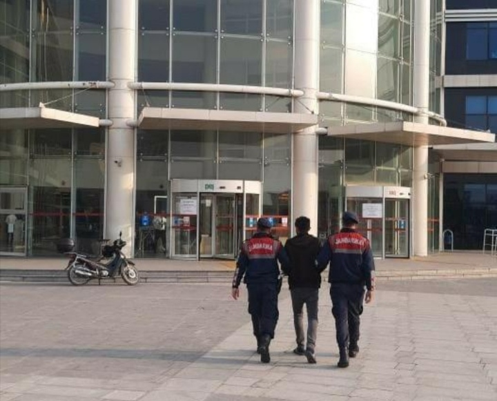 Jandarma Kablo Hırsızlık Zanlılarını Adalete Teslim Etti