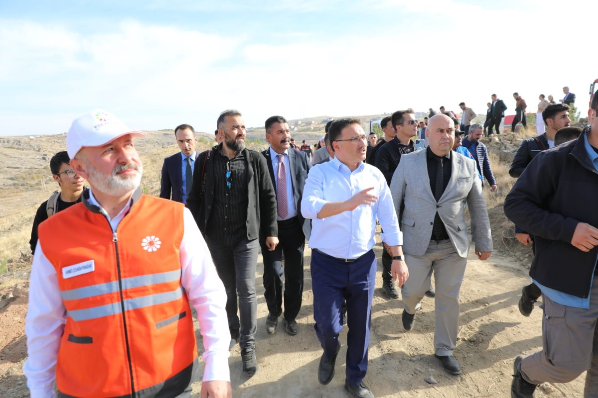 KUŞÇU MARİNA BÖLGESİNE 12 MİLYON FİDAN 