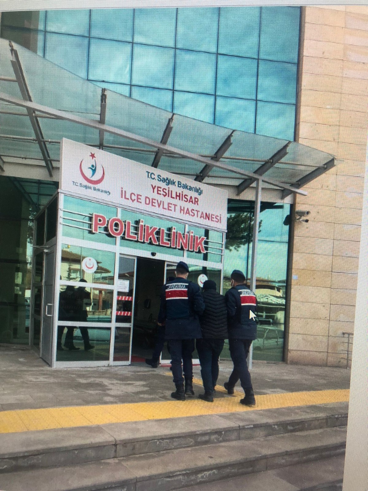 EVDEN TABANCA ÇALAN HIRSIZLIK ZANLISINI JASAT YAKALADI