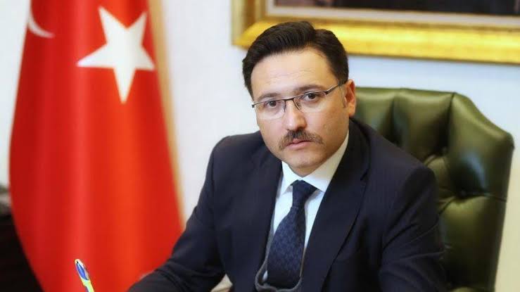 VALİ ÇİÇEK'TEN 10 ARALIK DÜNYA İNSAN HAKLARI GÜNÜ MESAJI