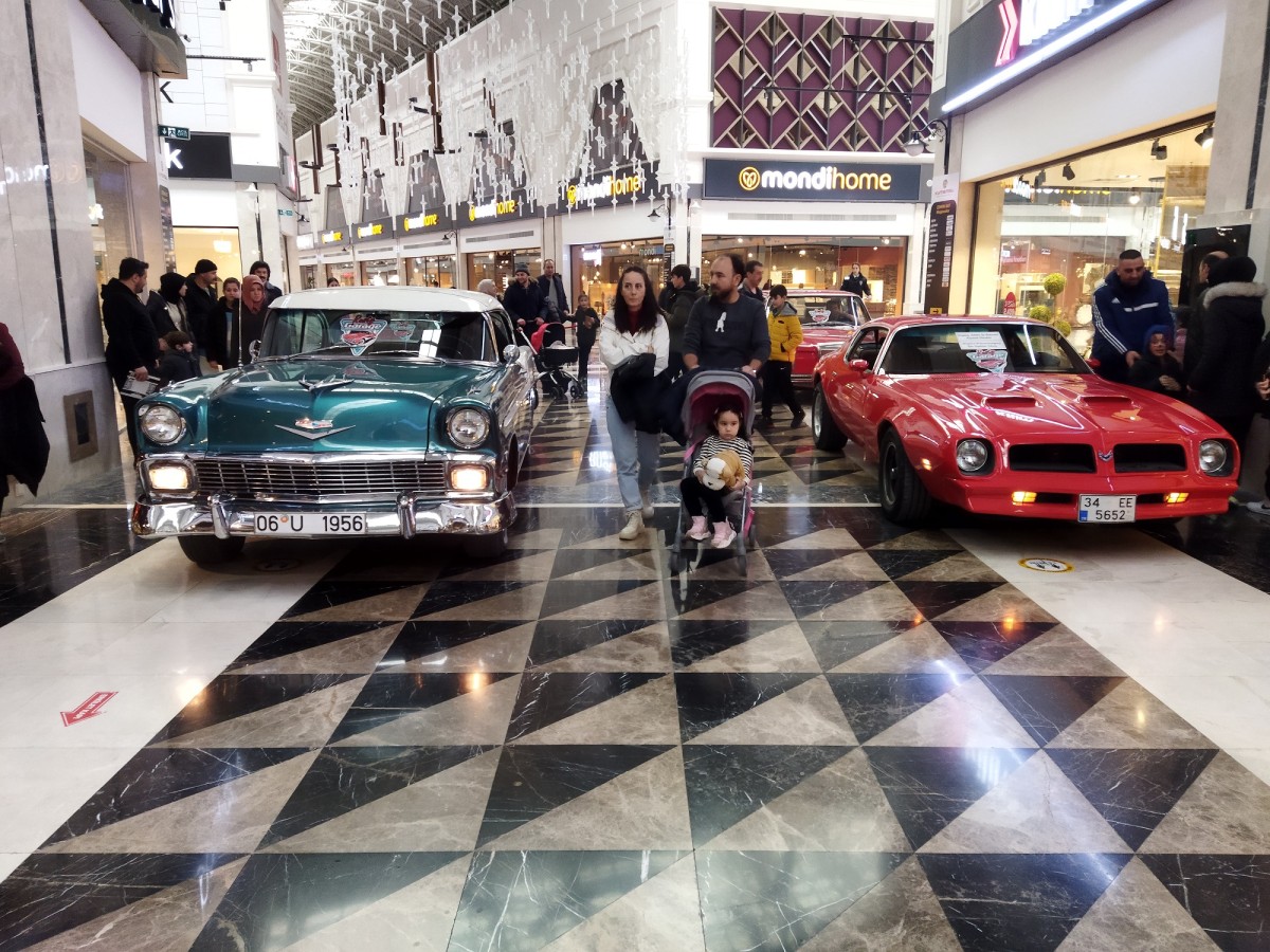 KLASİK TUTKUNLARI MODERN KUMSMALL’DA BULUŞTU