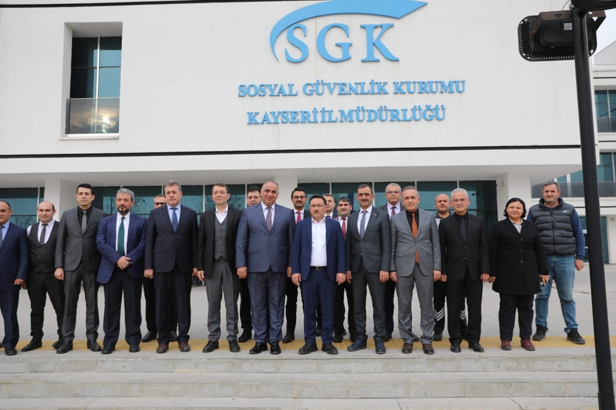 VALİ ÇİÇEK'TEN SGK’YA ZİYARET