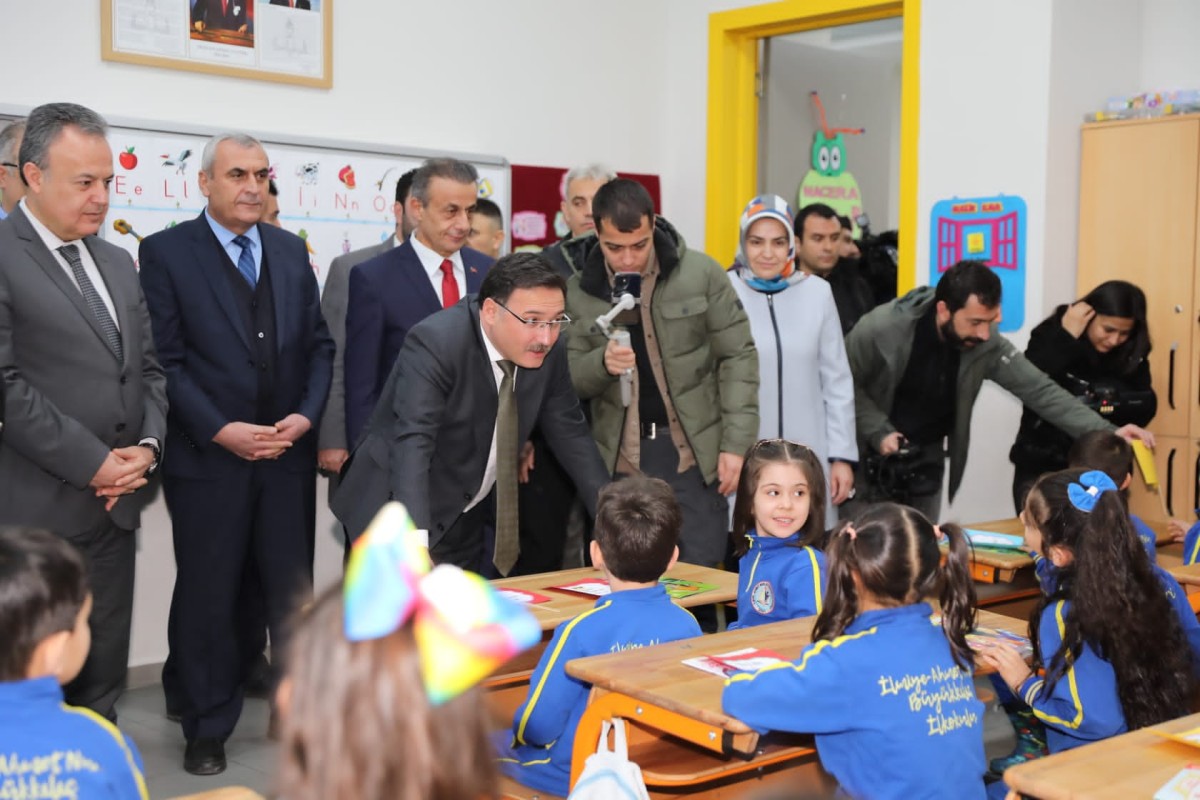 'BİZLER HEPİNİZİ SAĞ SALİM, 15 GÜN SONRA BURADA BEKLİYORUZ'