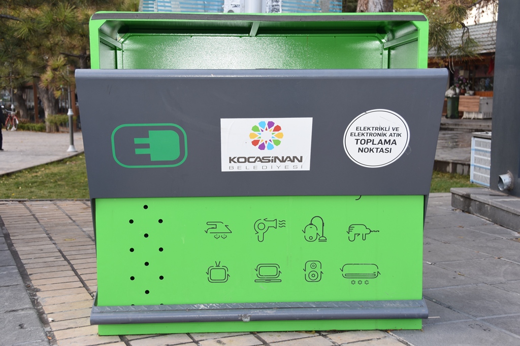 KOCASİNAN'DAN ELEKTRONİK VE ATIK PİL İLE EKONOMİYE BÜYÜK KATKI 