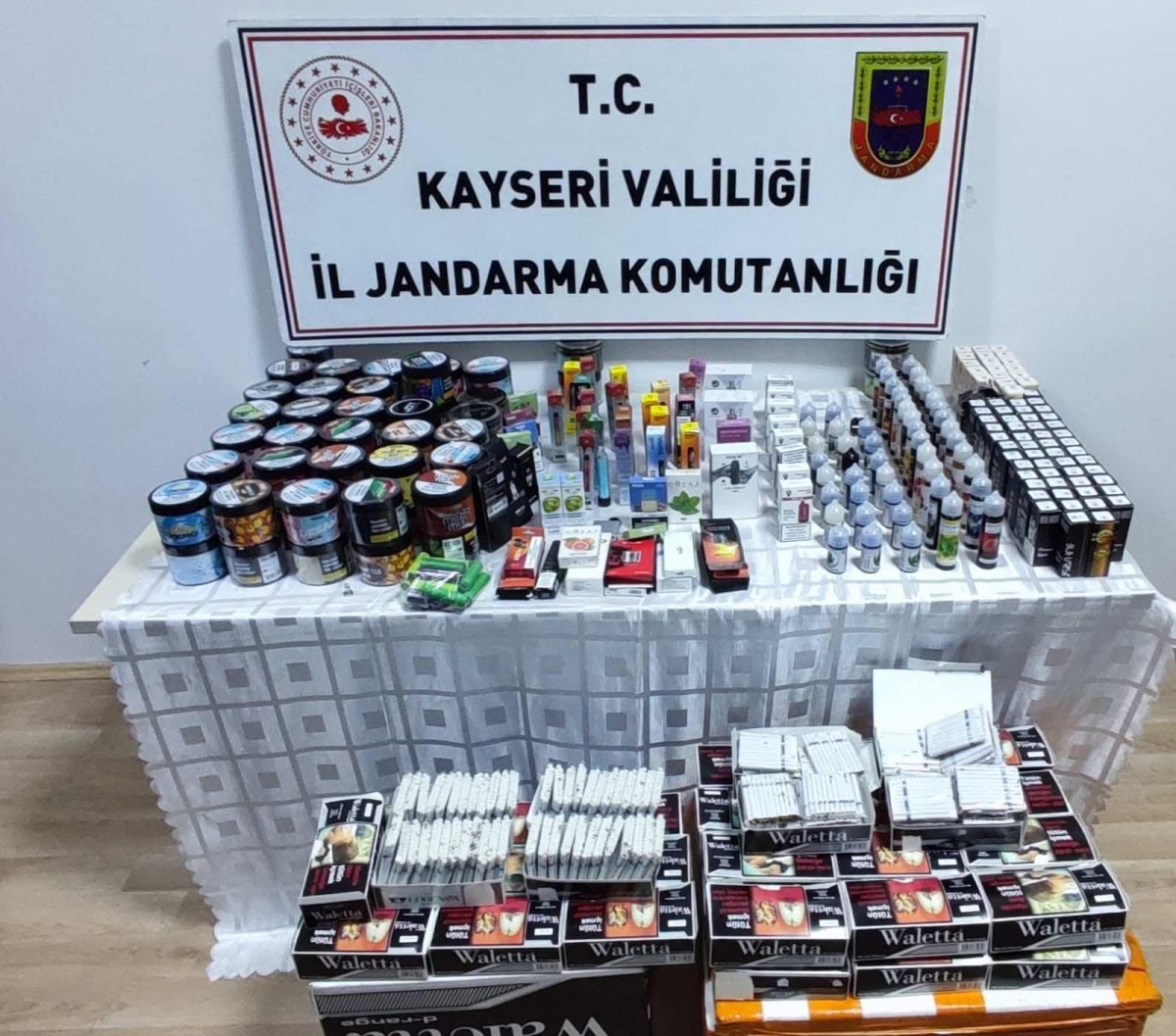 Kayseri Jandarma'dan Kaçak Nargile Tütünü ve Elektronik Sigara Operasyonu