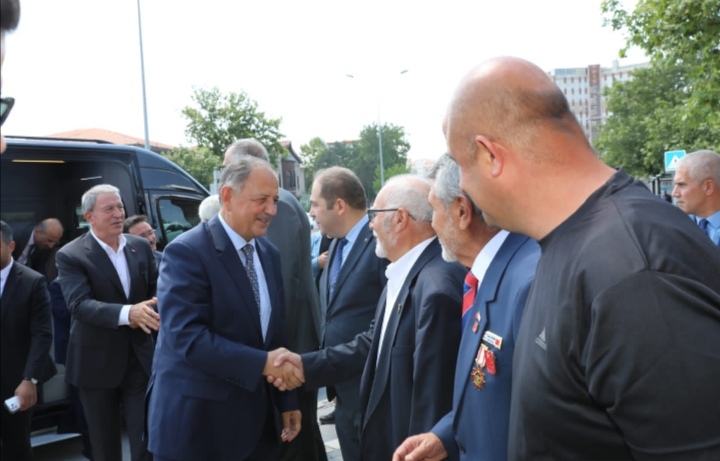 Kayseri'de Bakan Özhaseki'nin Katılımıyla Protokol Bayramlaşması Yapıldı
