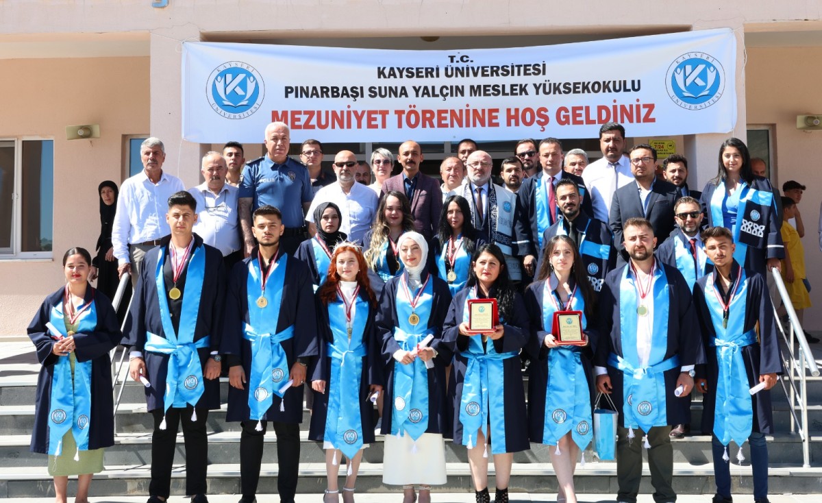 KAYÜ Pınarbaşı MYO, 2022-2023 Eğitim-Öğretim Yılı Mezunlarını Verdi