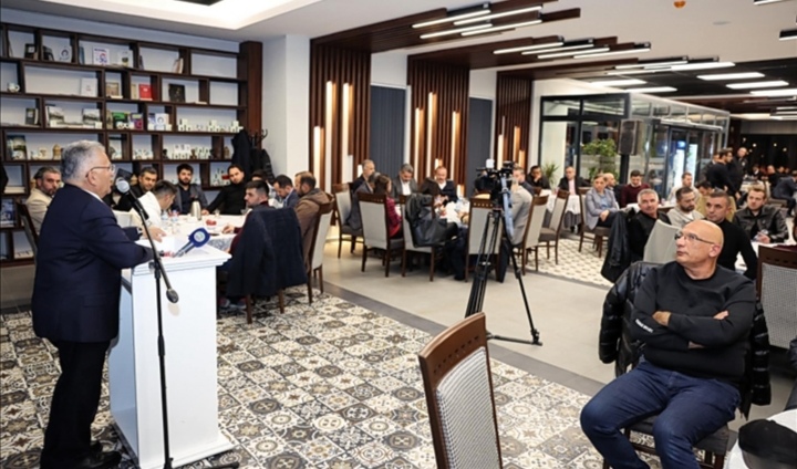 BÜYÜKKILIÇ, AK PARTİ TEŞKİLATLARI TOPLANTISINDA... 