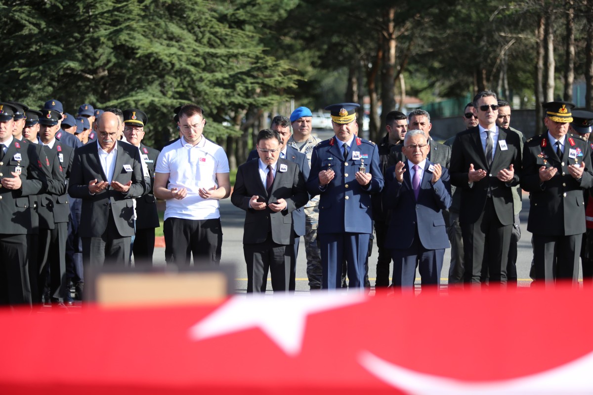 Şehit Jandarma Astsubay Kayseri'de Dualarla Uğurlandı 