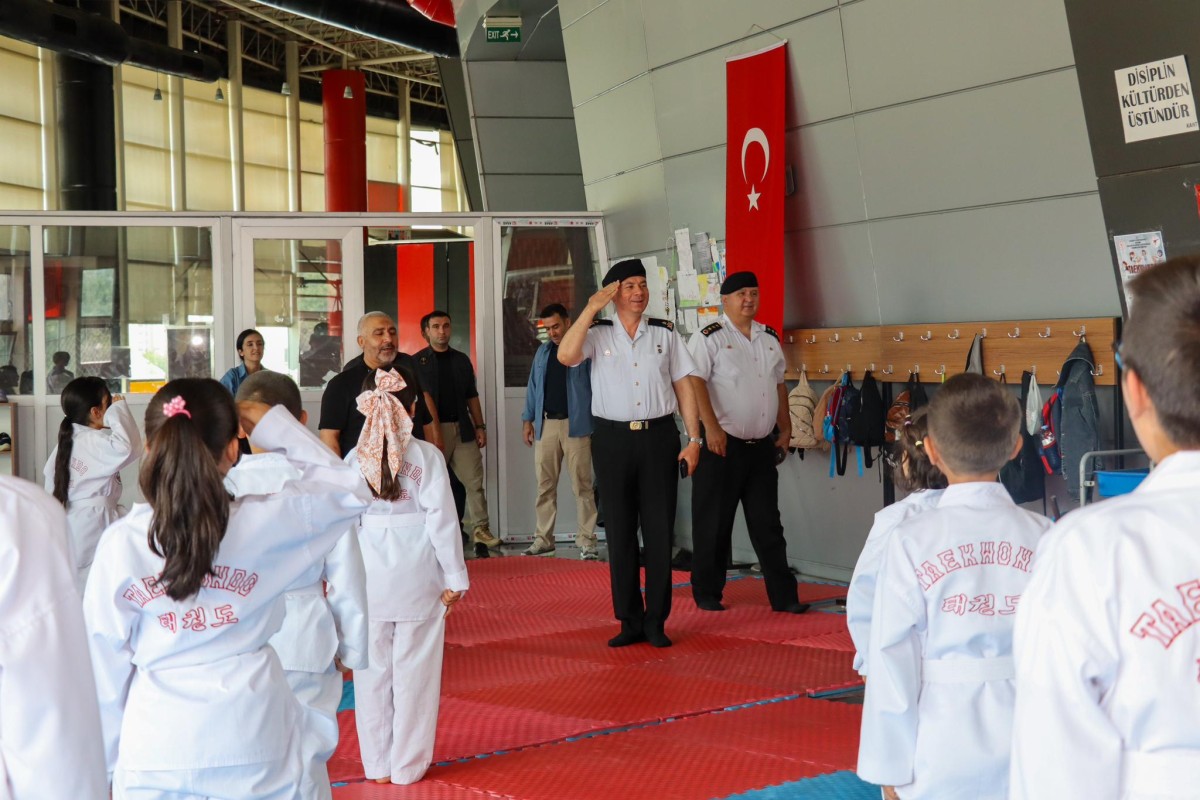 Tuğgeneral Hakan DEDEBAĞI, Jandarma ERVA Spor Okulunu ziyaret etti