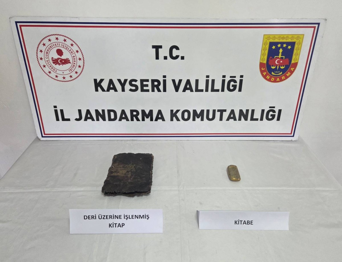 Kayseri Jandarma deri kaplamalı tarihi kitap ele geçirdi 