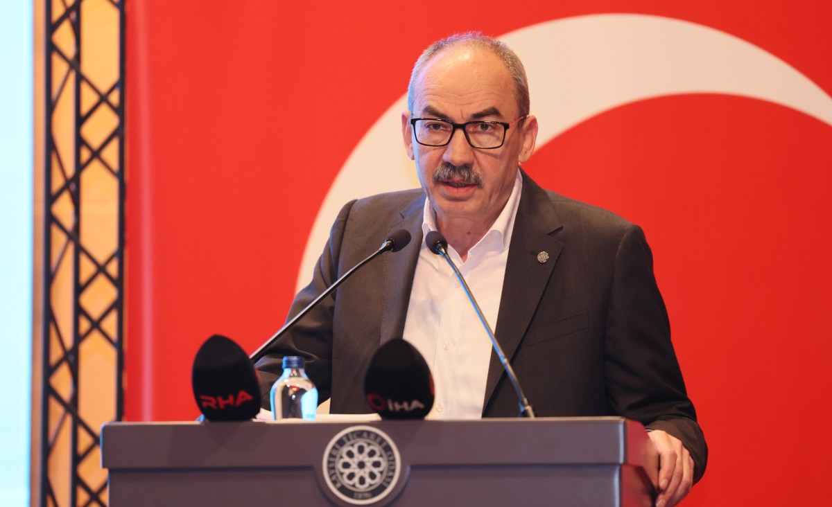 GÜLSOY : BELİRSİZLİK, KÜRESEL EKONOMİNİN ÖNÜNDEKİ EN BÜYÜK ENGELDİR