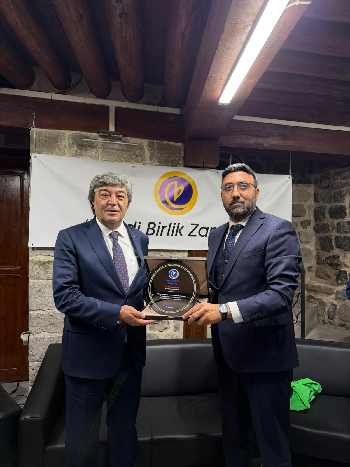 BİRLİK VAKFI’NDA “BİRLİK SÖYLEŞİLERİ”NİN KONUĞU MİLLETVEKİLİ DURSUN ATAŞ OLDU