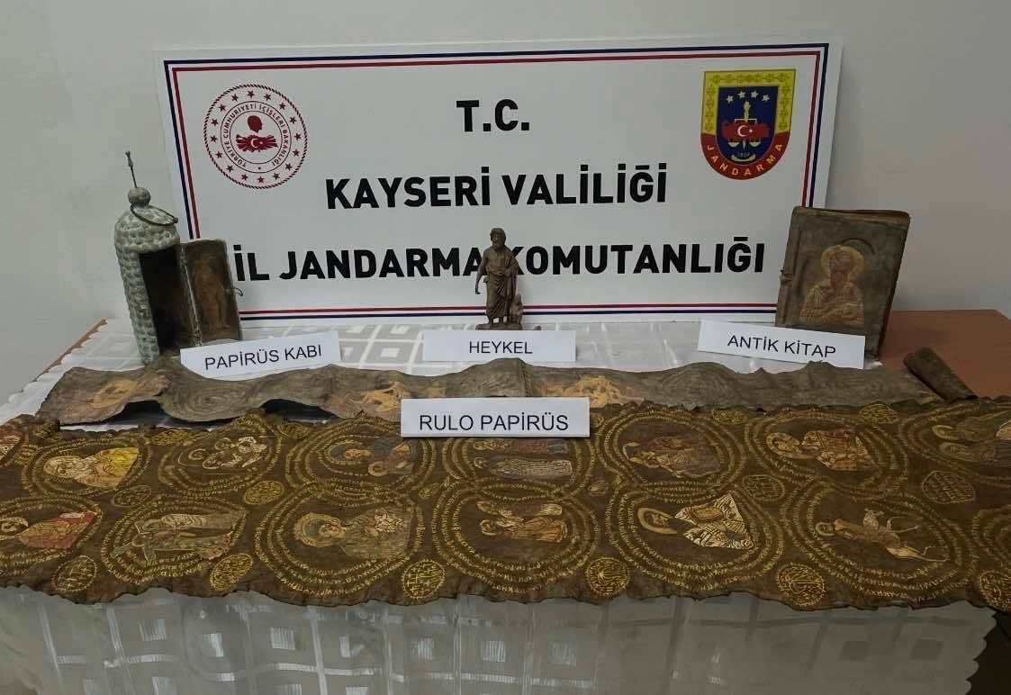 Jandarma'dan Tarihi Eser Kaçakçılarına baskın