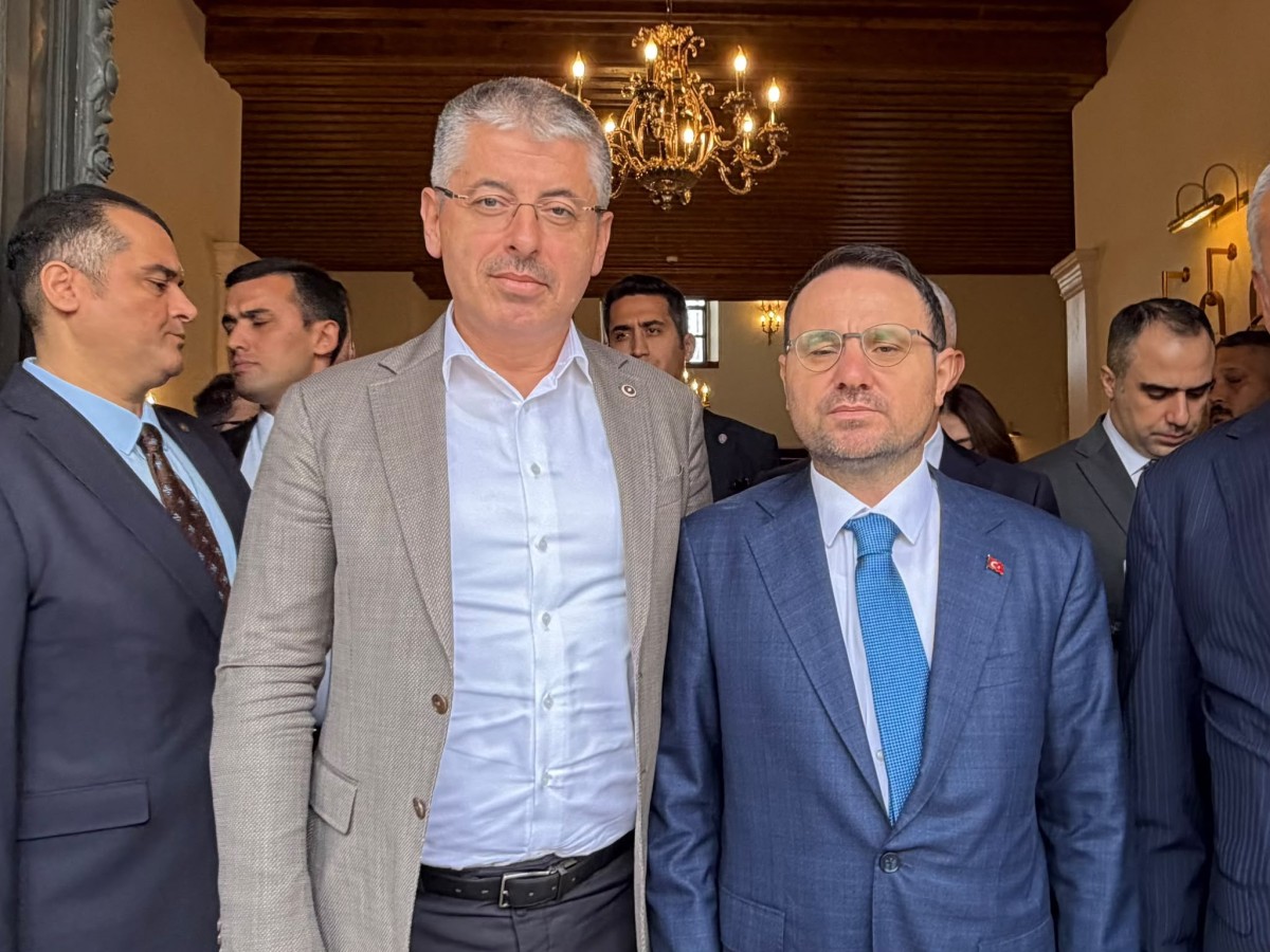 ÇOPUROĞLU: “ADALET BAKANIMIZ SAYIN AKIN GÜRLEK İLE TÜRKİYE BULUŞMALARINDA ADANA’DAYIZ”