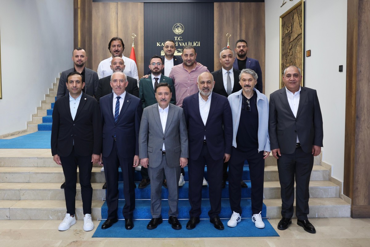VALİ GÖKMEN ÇİÇEK, KAYSERİSPOR YÖNETİMİNİ KABUL ETTİ