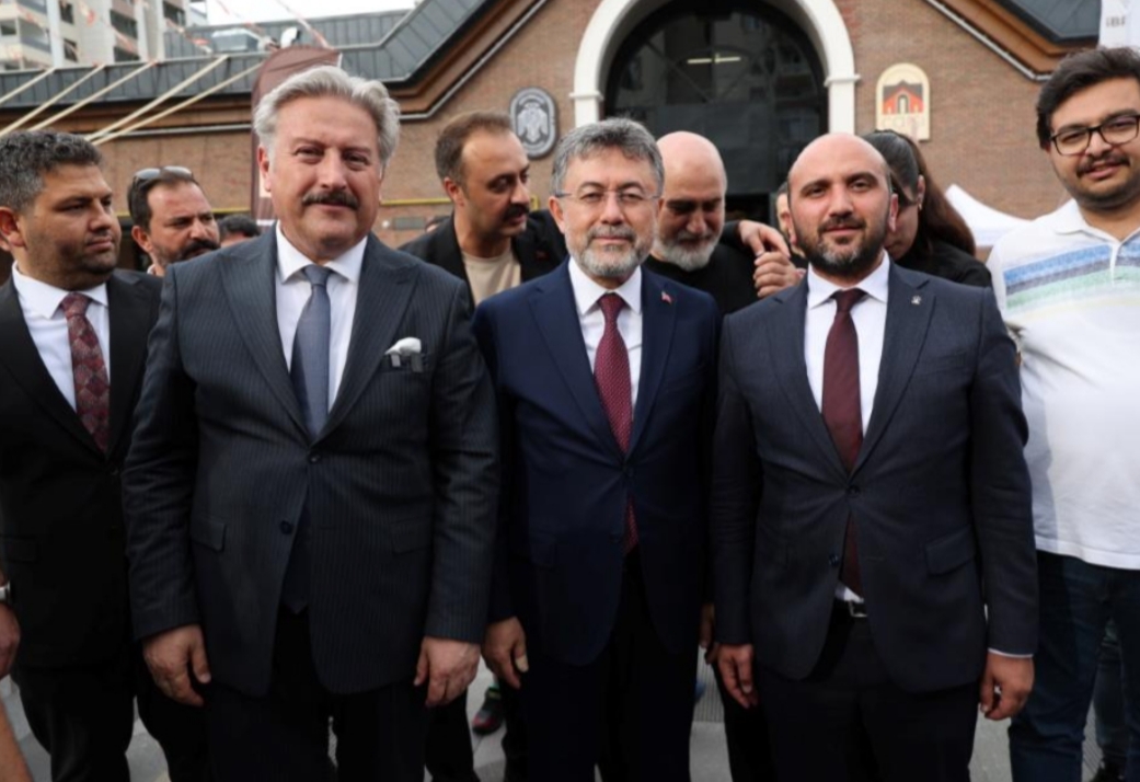 ÇARŞI MELİKGAZİ, BAKAN YUMAKLI’NIN KATILIMIYLA RESMEN AÇILDI