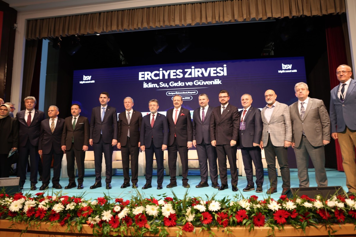Erciyes Zirvesi-1 Kayseri’de Yoğun Katılımla Gerçekleştirildi.