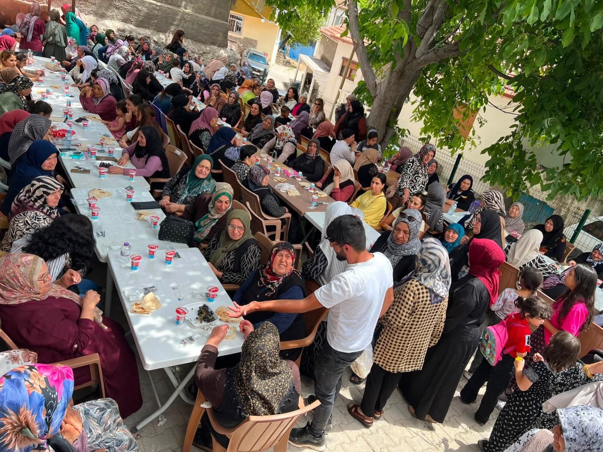 PİLAV ŞENLİĞİNE SİYASİLERDEN YOĞUN İLGİ