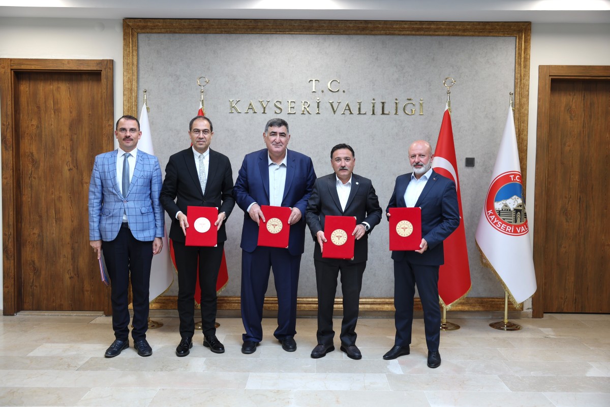 Valilikte İki Protokol Birden