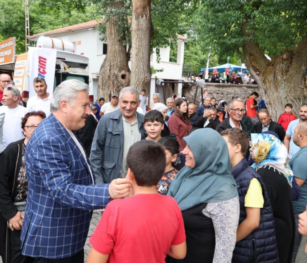BAŞKAN PALANCIOĞLU, VATANDAŞLARLA VE MUHTARLARLA BİR ARAYA GELDİ