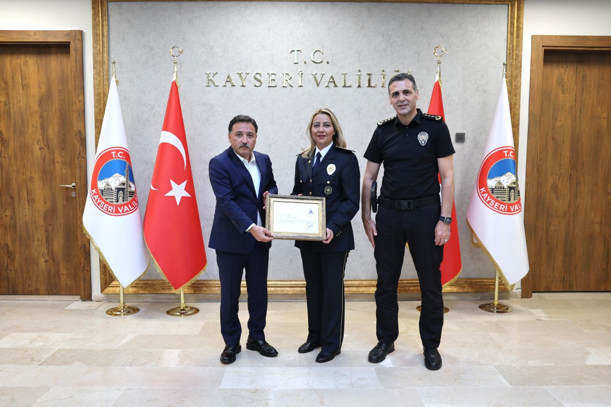 Vali Çiçek, Terfi Eden Emniyet Müdürlerini Kabul Etti