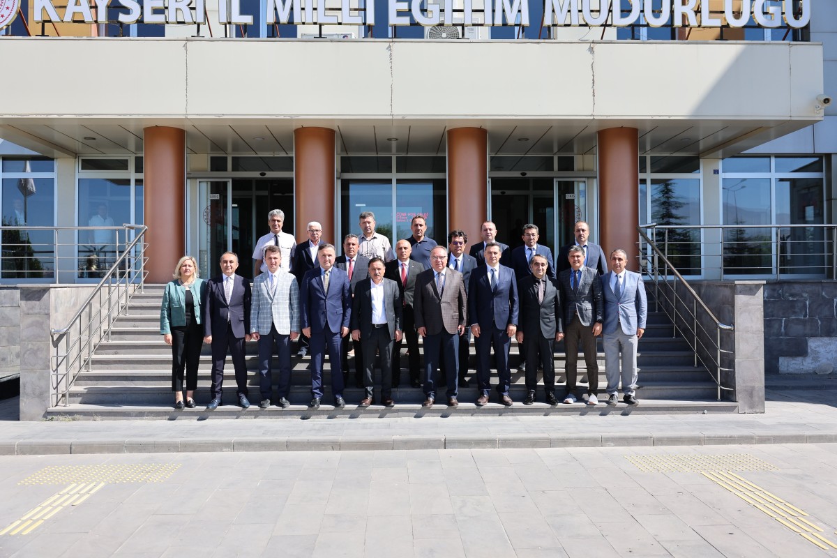 Vali Gökmen Çiçek’ten İl Milli Eğitim Müdürlüğüne Çalışma Ziyareti