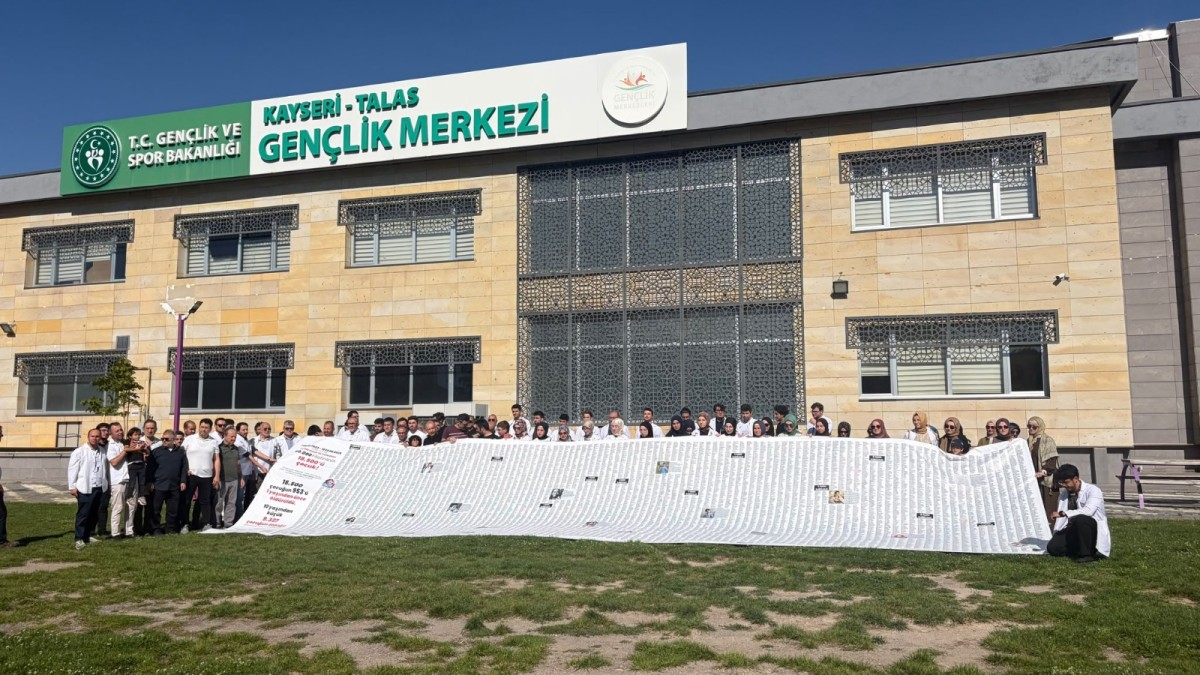 HEKİMHANE KULÜBÜ İLE SAĞLIK VE MEDENİYET DERNEĞİ GAZZELİ ŞEHİT ÇOCUKLAR İÇİN BİR ARAYA GELDİ