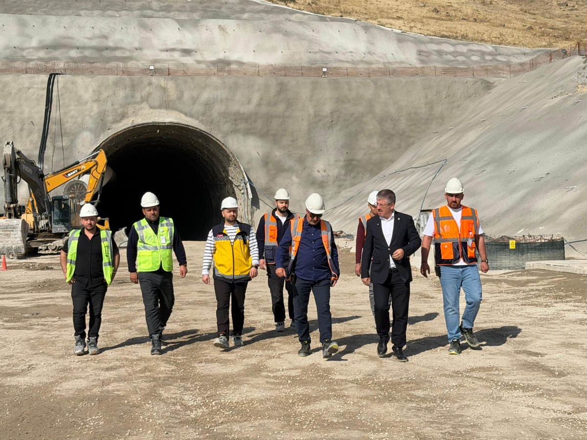 ÇOPUROĞLU: “KAYSERİ-ANKARA YÜKSEK HIZLI TREN HATTINDA ÇOĞU BİTTİ, AZI KALDI”